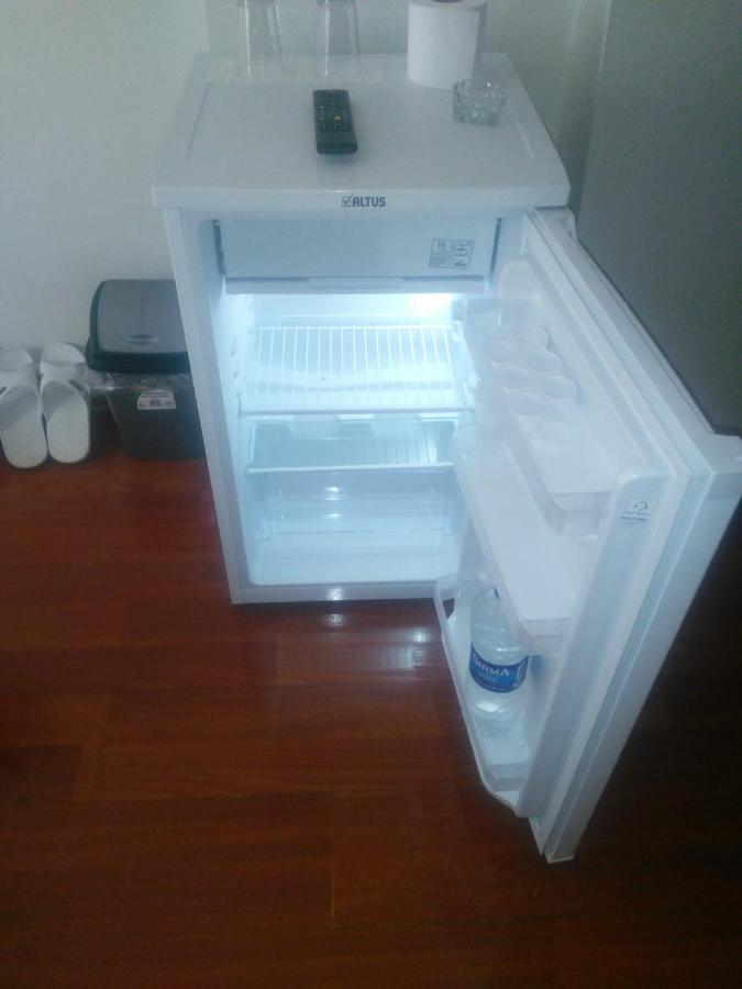 Utarit Hotel อิสตันบูล ภายนอก รูปภาพ A refrigerator